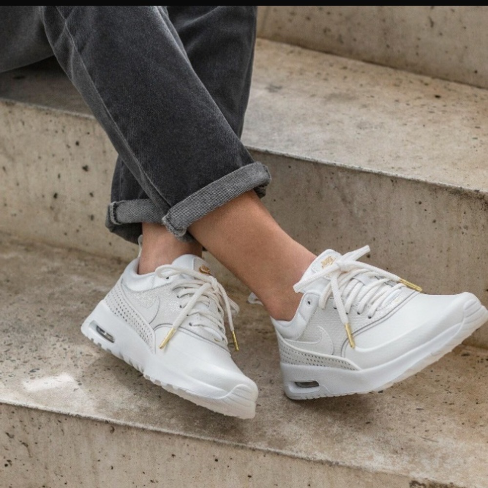 NWT Nike Air Max Thea PRM QS Summit White WMNS - Picture 2 of 8